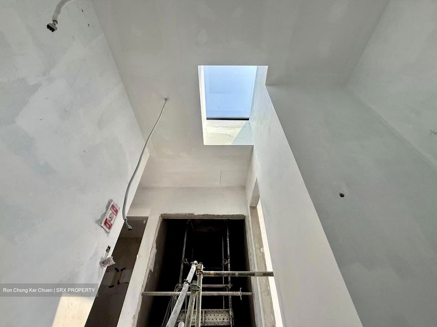Opera Estate (D15), Terrace #630245451